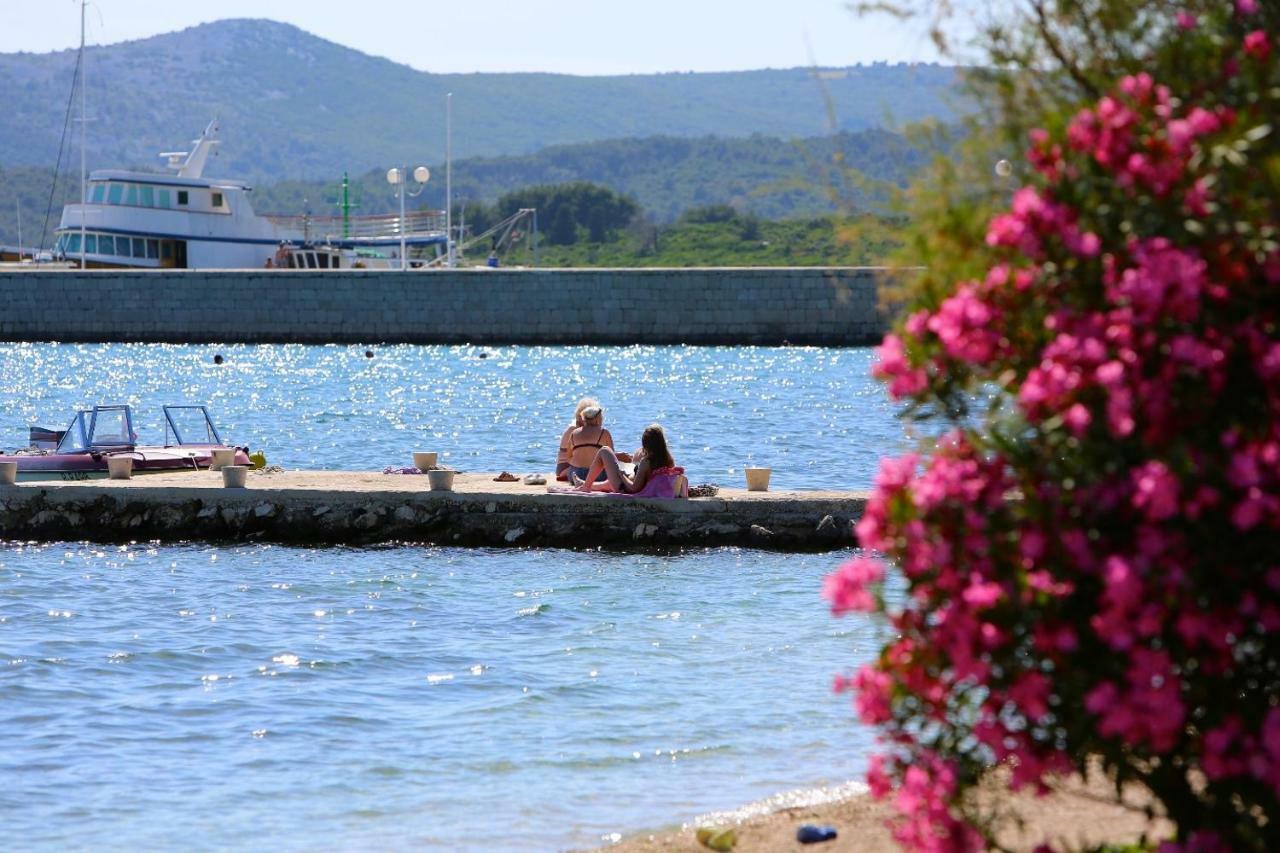 Apartments Fjaka Sveti Filip i Jakov Dış mekan fotoğraf