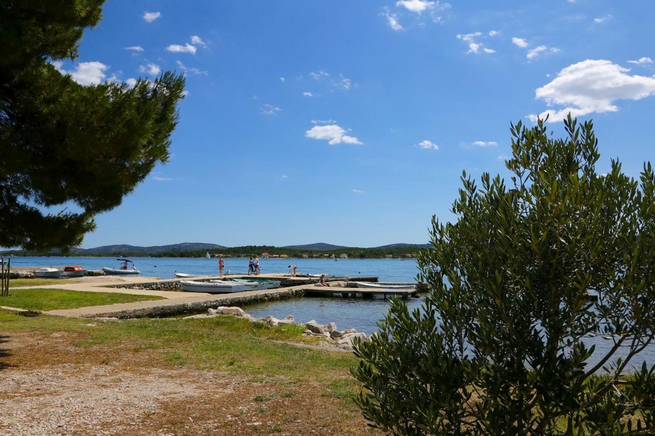 Apartments Fjaka Sveti Filip i Jakov Dış mekan fotoğraf