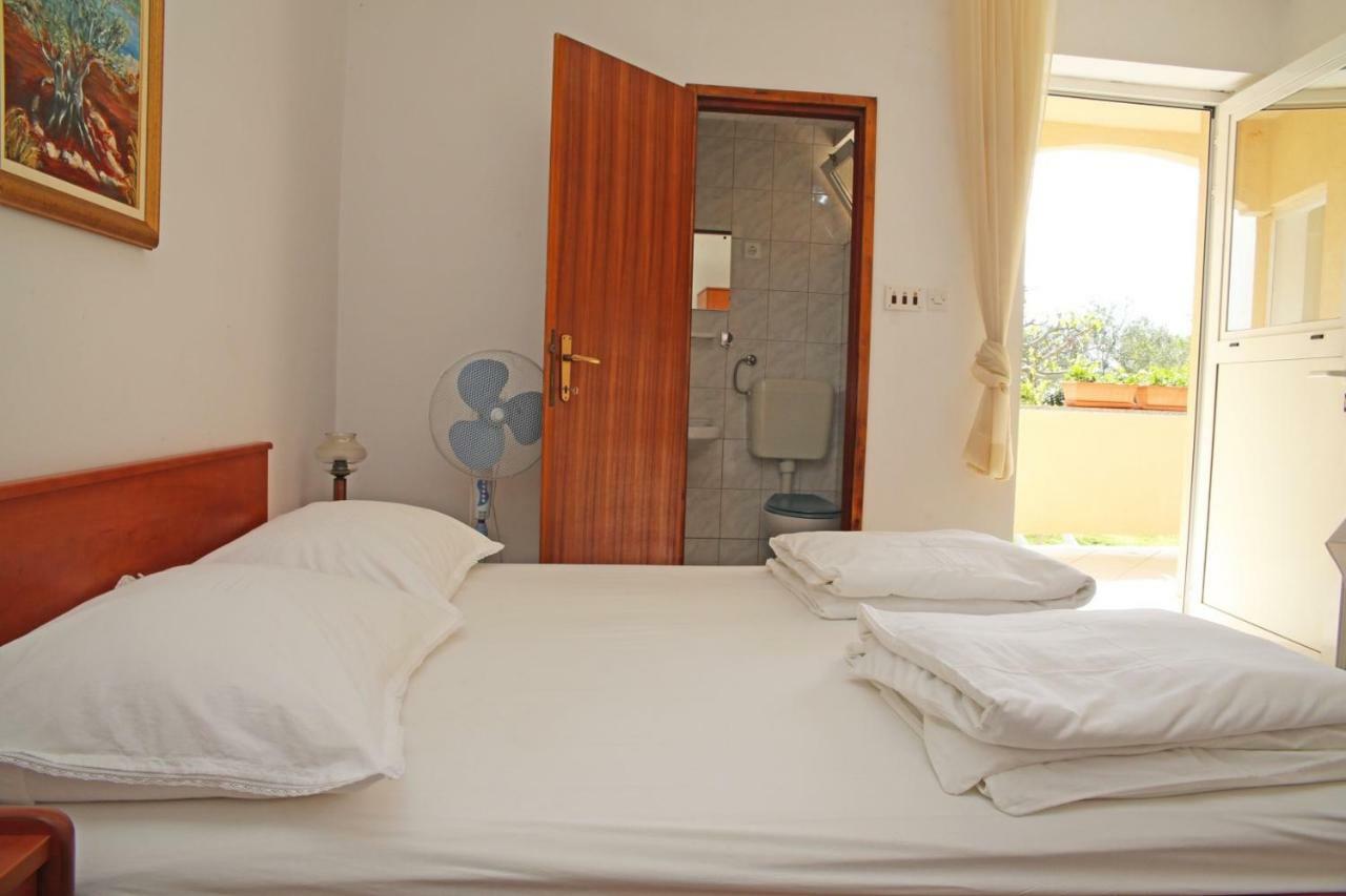 Apartments Fjaka Sveti Filip i Jakov Dış mekan fotoğraf