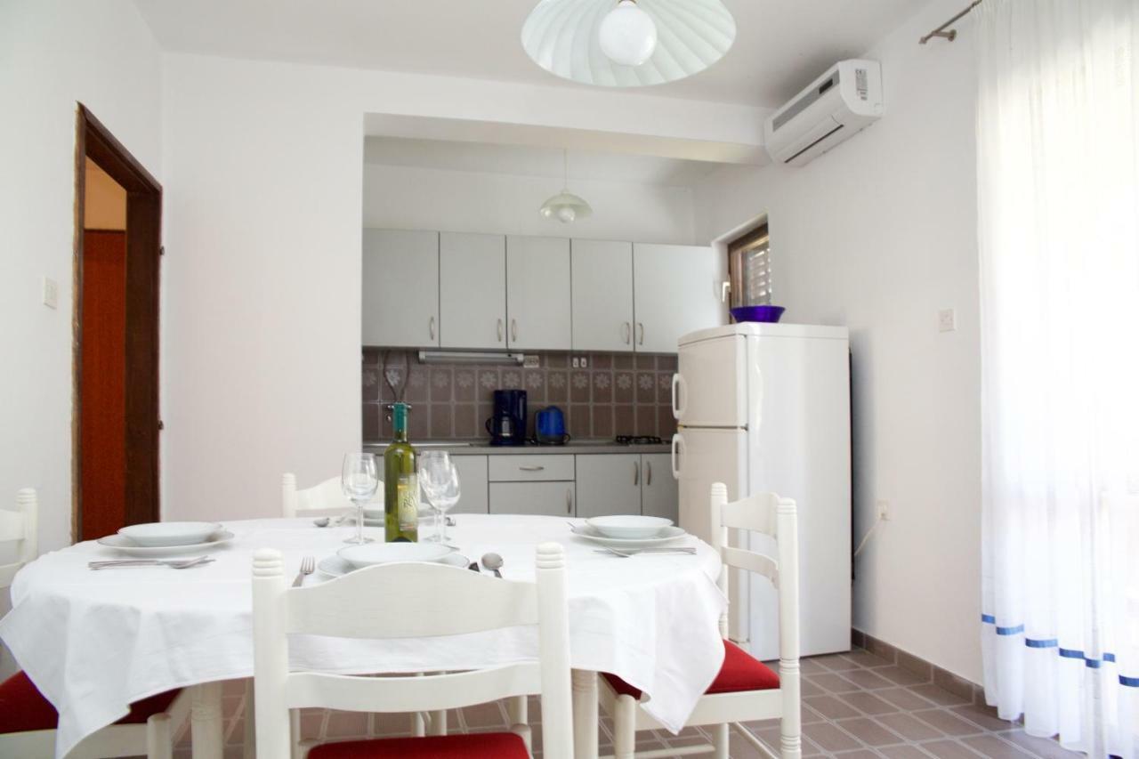 Apartments Fjaka Sveti Filip i Jakov Dış mekan fotoğraf