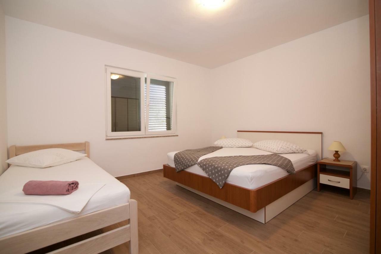 Apartments Fjaka Sveti Filip i Jakov Dış mekan fotoğraf