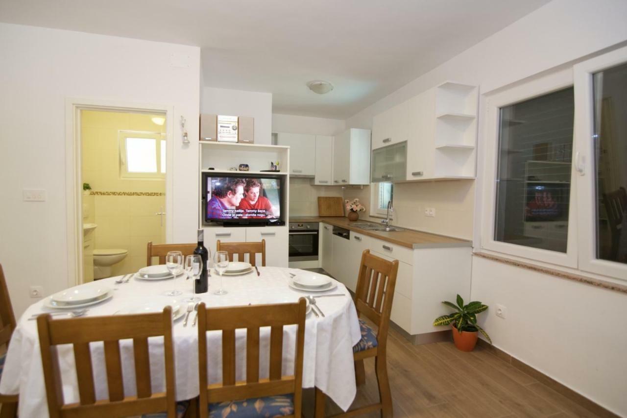 Apartments Fjaka Sveti Filip i Jakov Dış mekan fotoğraf